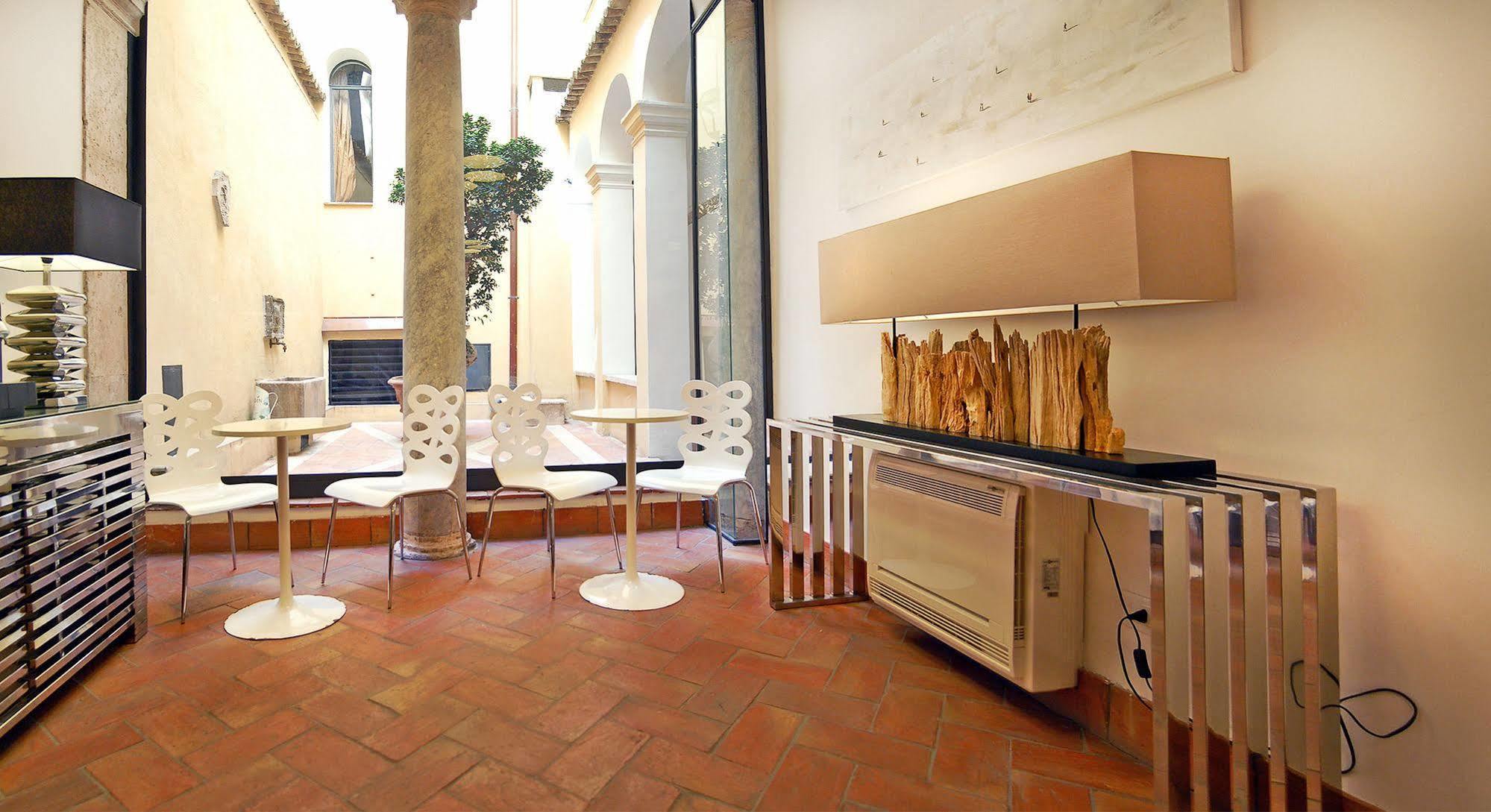 Navona Luxury Lejlighedshotel 2*